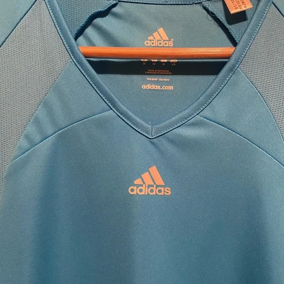 Adidas sleeveless tank - Picture 2 of 6